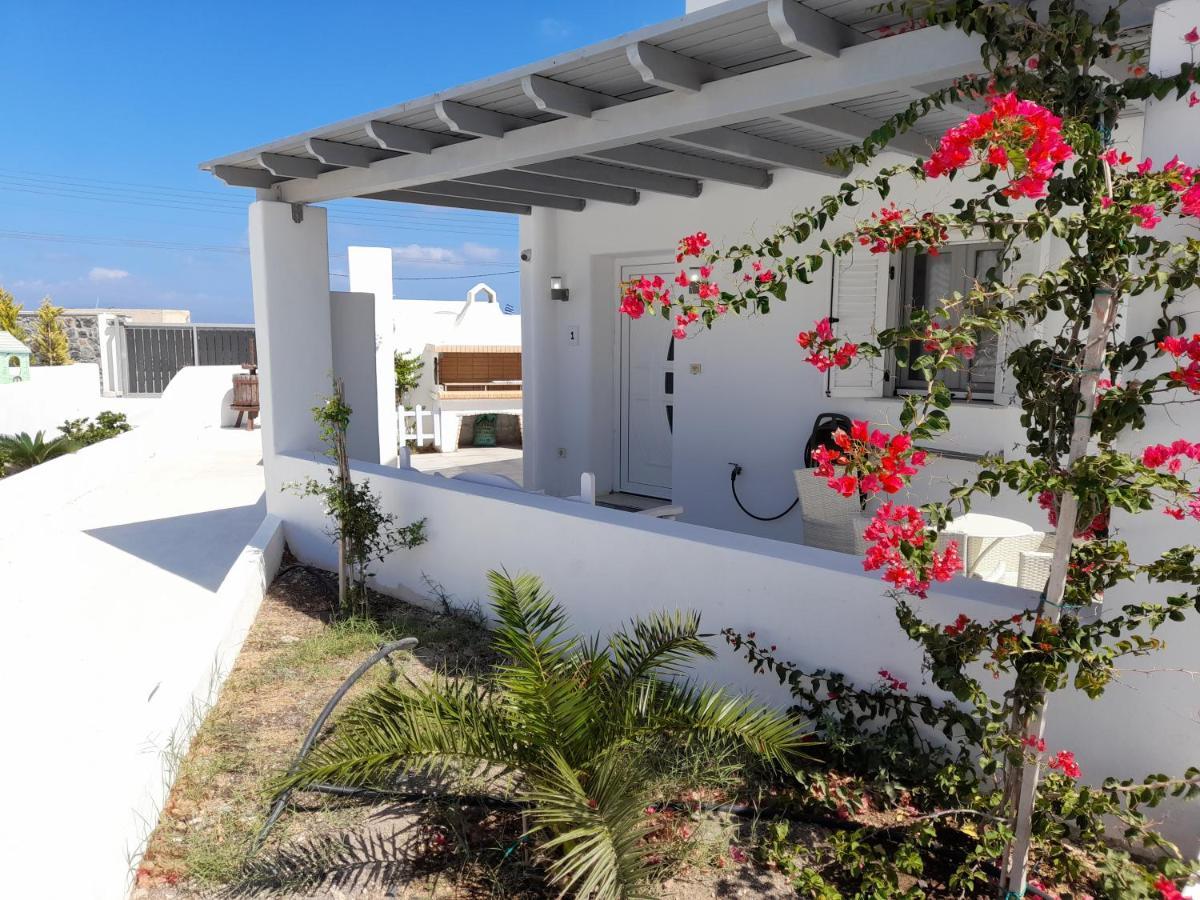 Sea Paradise Villas - Seaside & Private Jacuzzi Ia Exterior foto