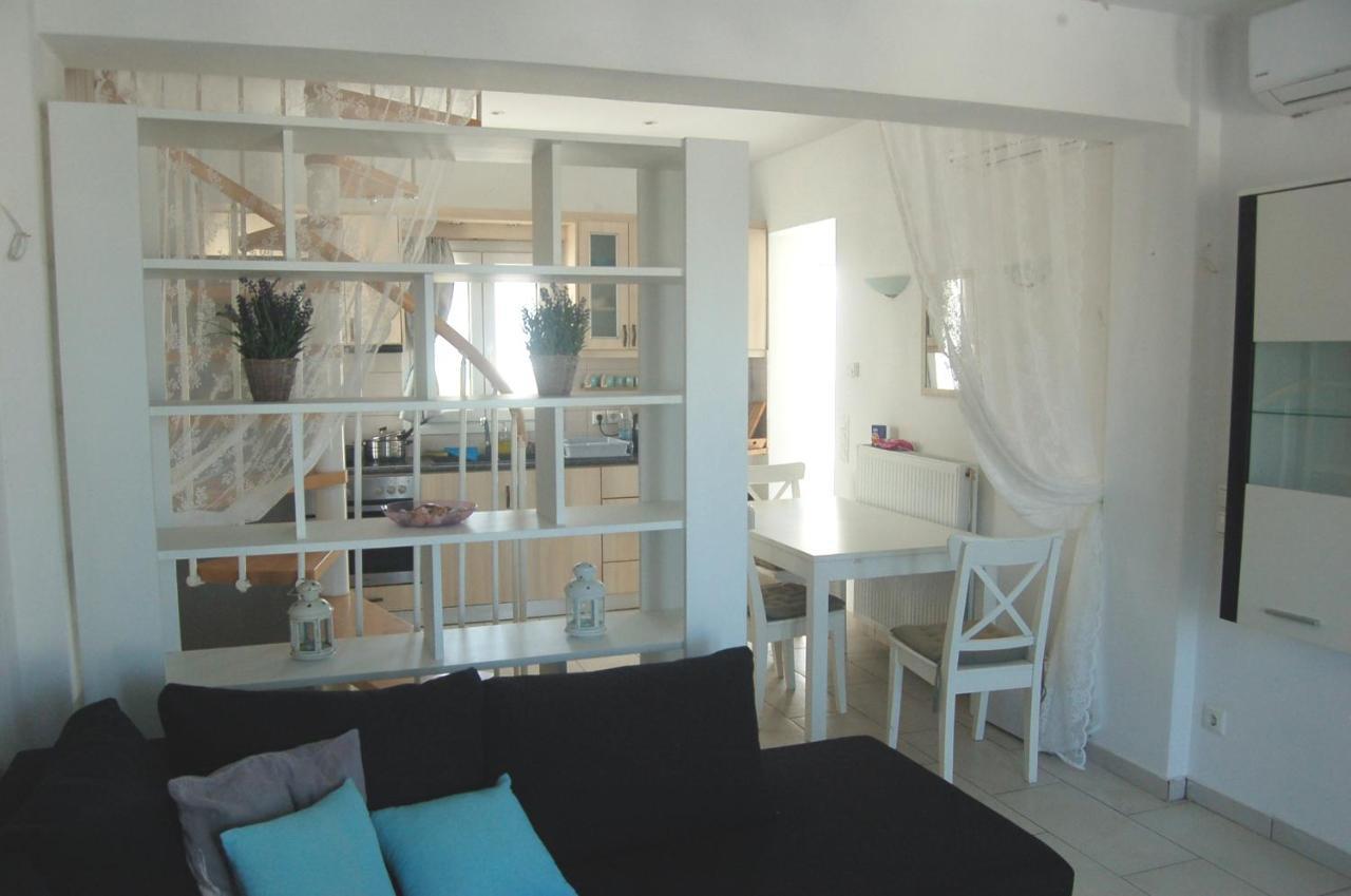 Sea Paradise Villas - Seaside & Private Jacuzzi Ia Exterior foto