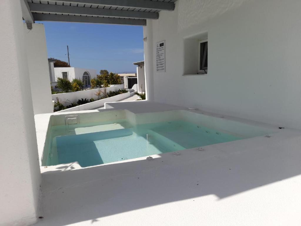 Sea Paradise Villas - Seaside & Private Jacuzzi Ia Exterior foto