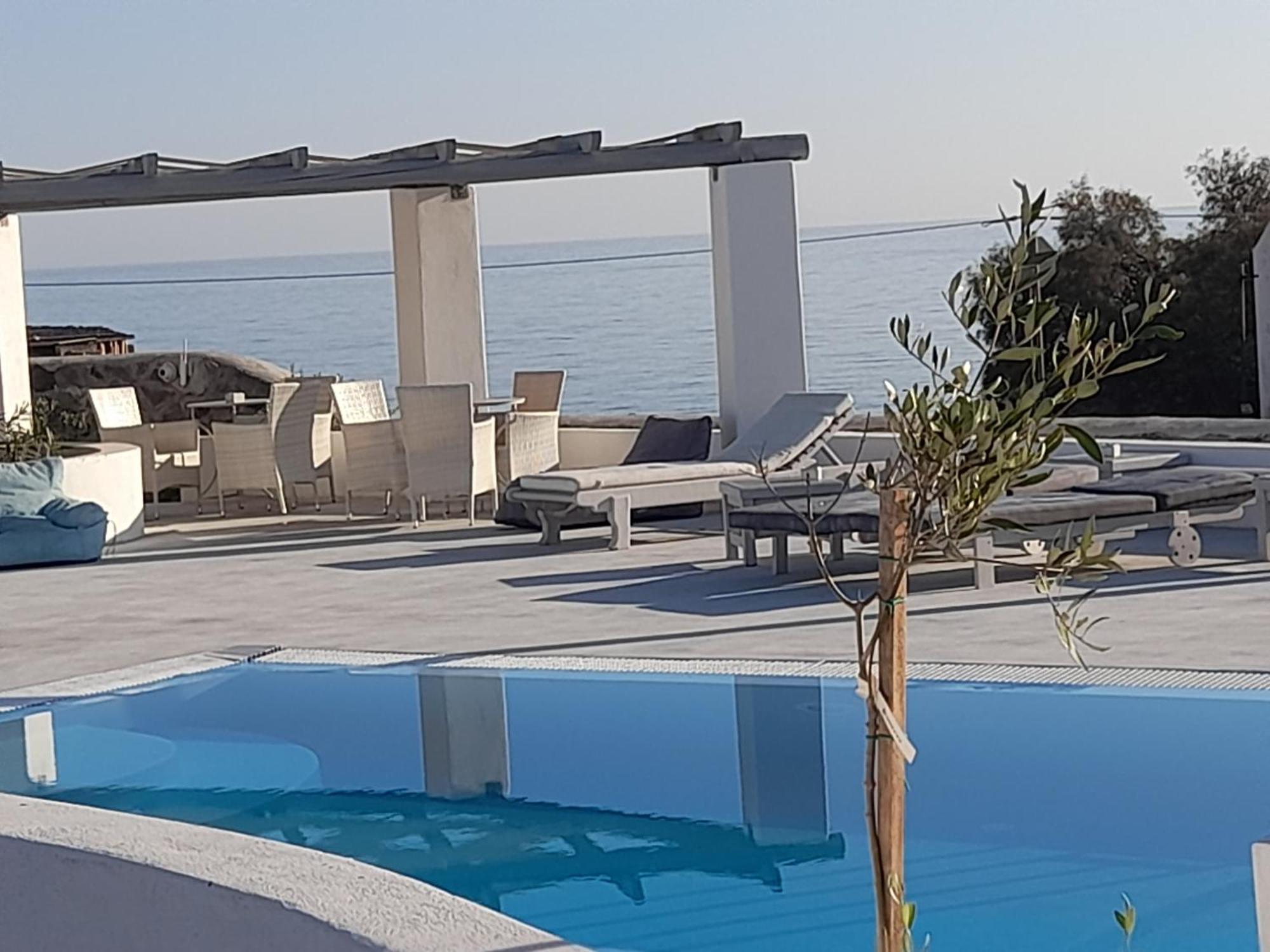 Sea Paradise Villas - Seaside & Private Jacuzzi Ia Exterior foto